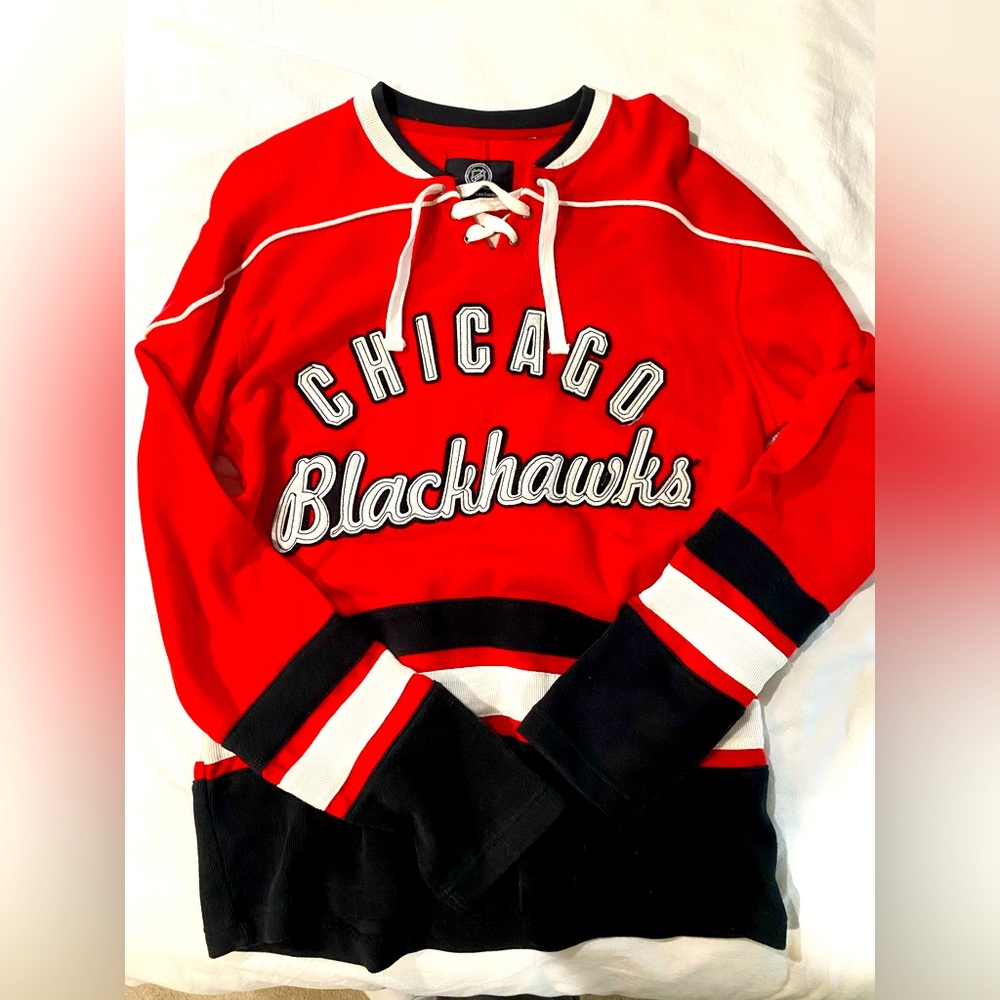 STITCHED CHICAGO BLACKHAWKS HOCKEY KNIT JERSEY WITH LACES, NHL